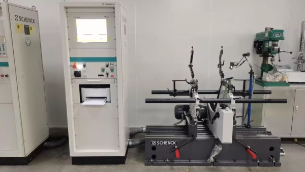 臥式硬支撐平衡機(jī) HS30BU